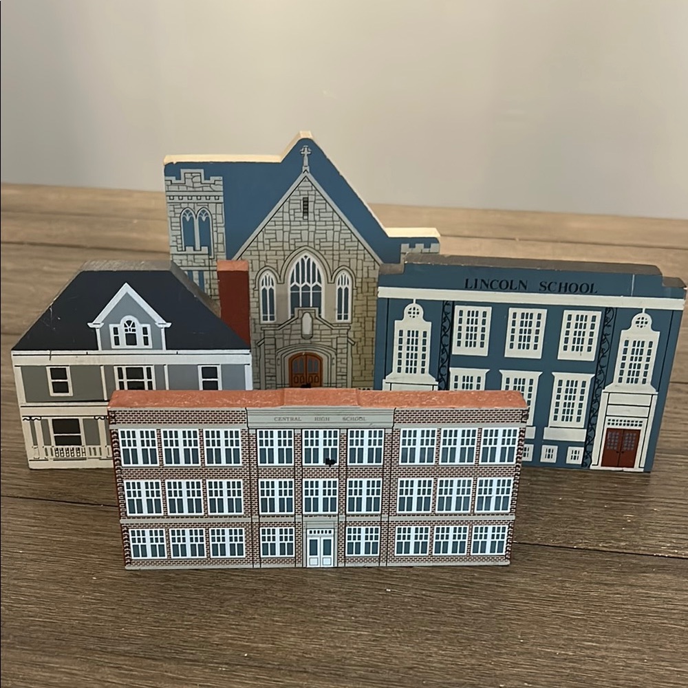 The Cat’s Meow vintage buildings four decorative pieces 1988 1996 2000 (K)